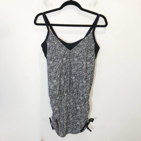 Athleta Black and White Swim Top - Picture 1 of 6